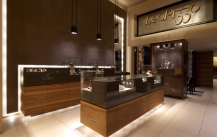 Luxury display case design customization, you don't know several key elements!