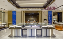 To ensure the safety of jewelry display cases is the safety of jewelry