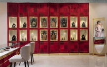 Jewelry Display Cabinet Factory: Why does gold turn white or black or fade?