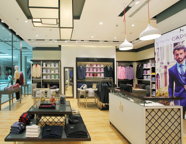 Retail Clothing Display Showcase for Store Interior Design | Funroadisplay