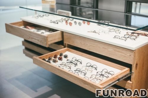 Quality Rayban Sunglasses Glasses Display Showcase For Retail Shops