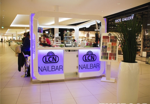 Customized hot sale used nail salon furniture in mall